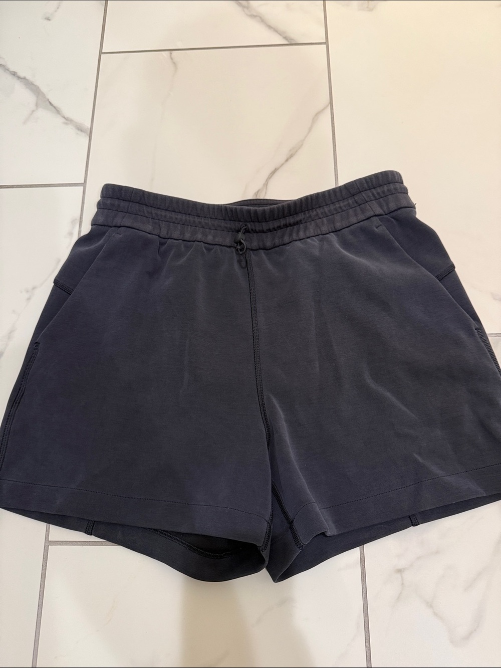 lululemon athletica soft steam Women's Black Athletic Pull-On Shorts